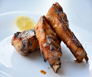 МАРИНОВАНИ СВИНСКИ РЕБРА С БАРБЕКЮ СОС